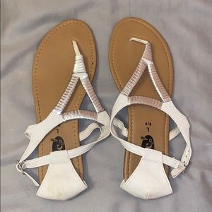 Women’s Sandals Large (8-9)